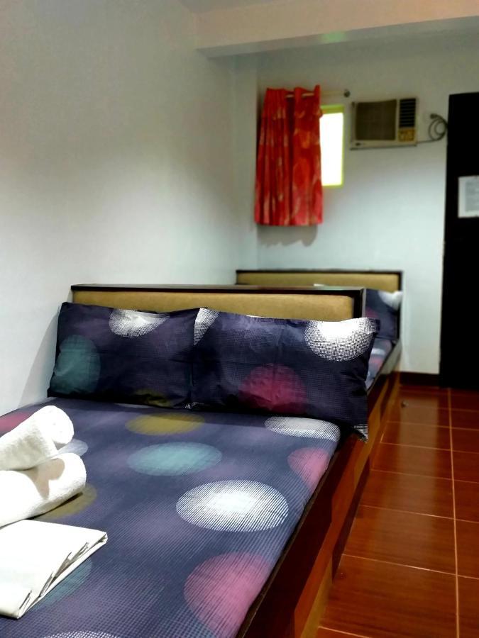 Park Vil-La Apartelle Quezon City Extérieur photo