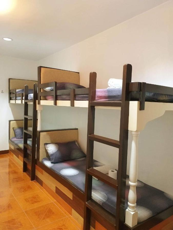 Park Vil-La Apartelle Quezon City Extérieur photo